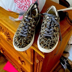 Cheetah print shoes